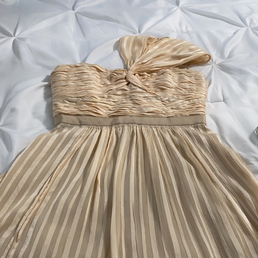 Like NEW BCBG MAX AZRIA FORMAL DRESS - Picture 12 of 13